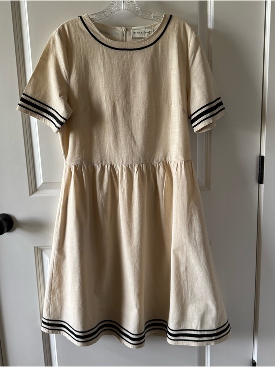 Piper & Scoot Dresses & Skirts - Unknown Brand Cream Short-Sleeve A-Line Dress with Black Trim